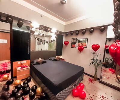 Chic Black and Red Birthday Balloon Décor